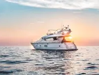 best-yacht-charter-in-dubai-with-gunayydin
