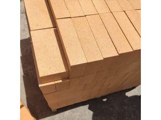 best-quality-fire-bricks-exporter-in-uae-oniir-marketings-small-0