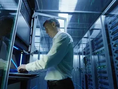 advanced-solutions-by-server-room-manufacturer-in-qatar