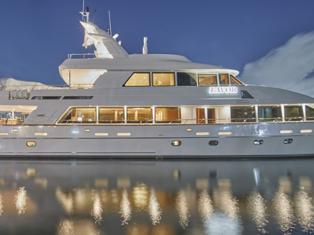 exclusive-yachts-dubai-gunayydin