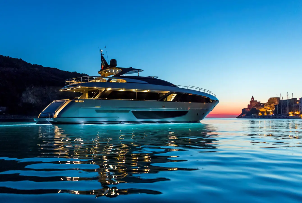 indulge-in-luxury-with-private-yacht-rentals-in-dubai-gunayydin-big-0