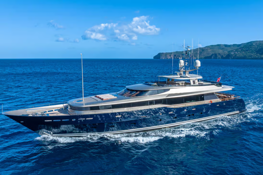 luxury-yacht-rental-dubai-gunayydin-big-0