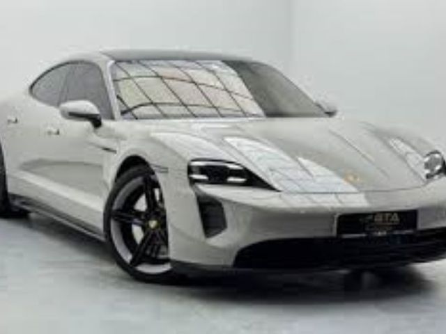 porsche-electric-car-porshc-fujairah