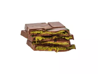 pistachio-kunafa-milk-chocolate-a-gourmet-chocolate-experience-small-1