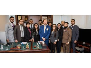 corporate-law-firms-in-uae-small-0