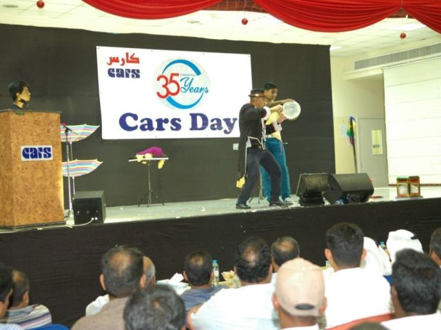 hire-stage-magician-dubai-for-weddings-parties