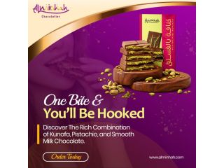 pistachio-kunafa-in-milk-chocolate-dubai-inspired-chocolate-bar-small-0