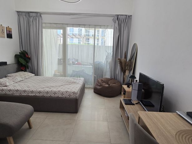 studio-for-rent-in-al-furjan-looking-for-lady-flatmate