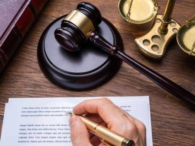 hire-a-real-estate-lawyer-in-dubai-free-consultation