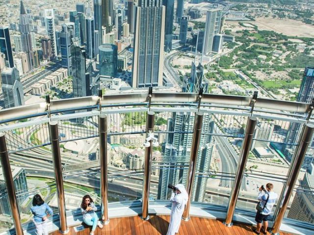 book-burj-khalifa-148th-floor-tickets-for-premium-dubai-views