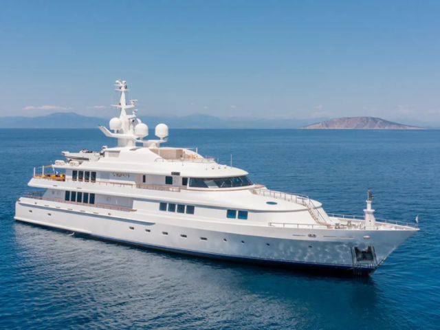 luxury-private-yacht-rental-in-dubai-gunayydin