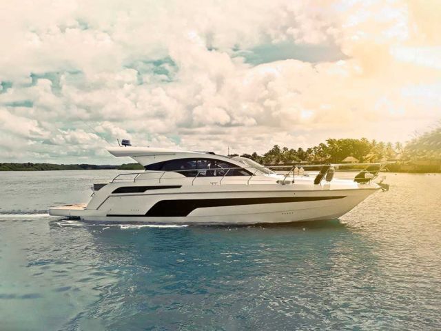 luxury-yacht-rental-in-dubai-gunayydin-yaht