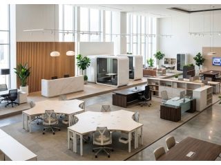 choose-ergonomic-office-furniture-in-dubai-small-1