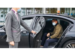 staycation-chauffeur-service-abu-dhabi-small-1