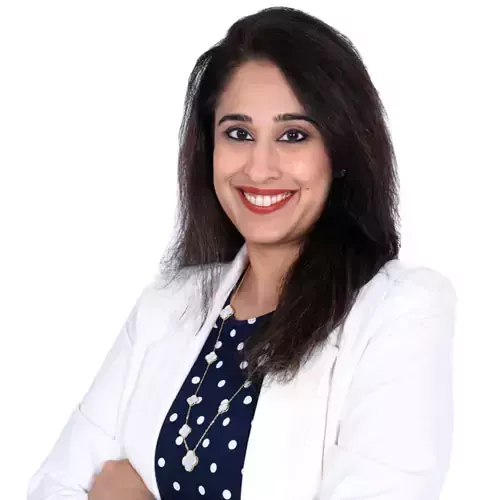 expert-cosmetic-dentist-dubai-jts-medical-centre-big-0