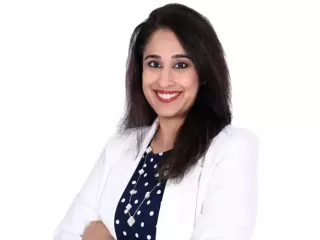 expert-cosmetic-dentist-dubai-jts-medical-centre-small-0