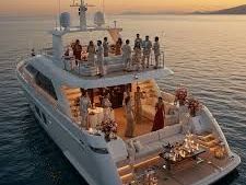 book-exclusive-yachts-in-dubai-with-gunayydin-today