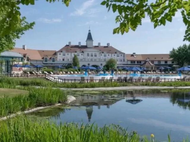 book-marriotts-village-dile-de-france-villas