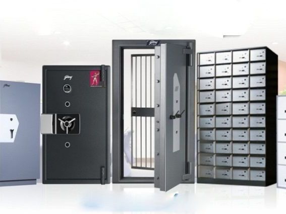 premium-safe-box-for-jewelry-with-strong-lock-inner-protection