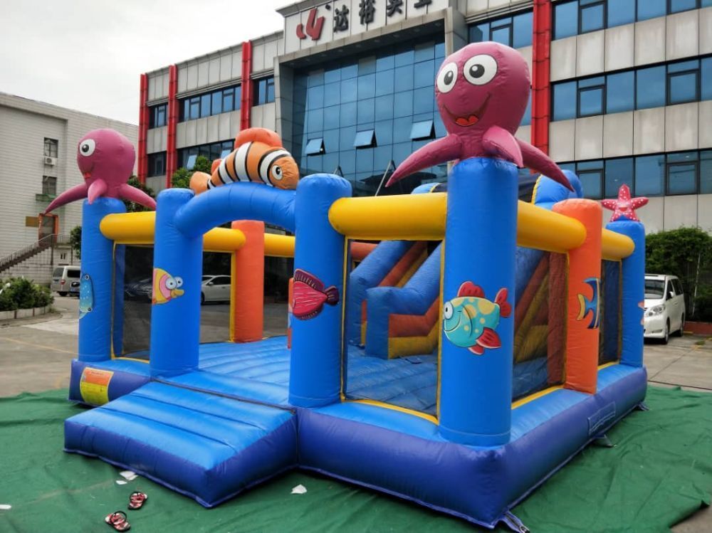 hire-water-bouncy-dubai-for-summer-parties-and-gatherings-big-0