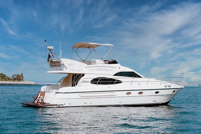 best-private-yacht-rental-in-dubai-gunayydin-yachts-big-0
