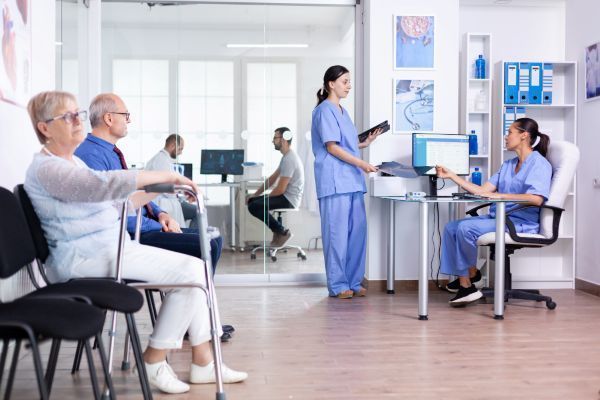 fast-visa-medical-centre-uae-residency-medical-screening-big-0