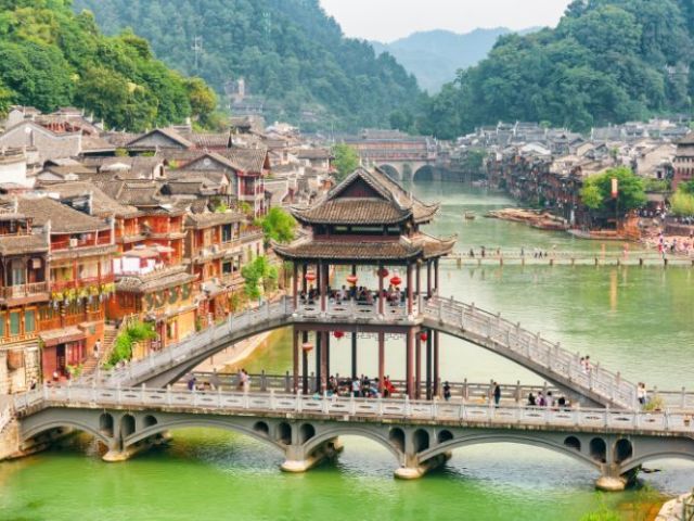 adventure-china-package