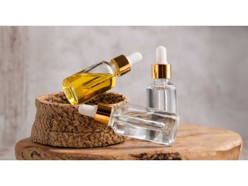 premium-essential-oil-wholesale-dubai-for-wellness-brands-small-0