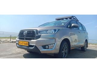kerala-luxury-van-hire-for-family-tours-small-0