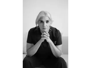 female-plastic-surgeon-in-dubai-plasticsurgerybydrpunam-small-0