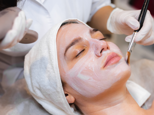 professional-facial-treatment-dubai