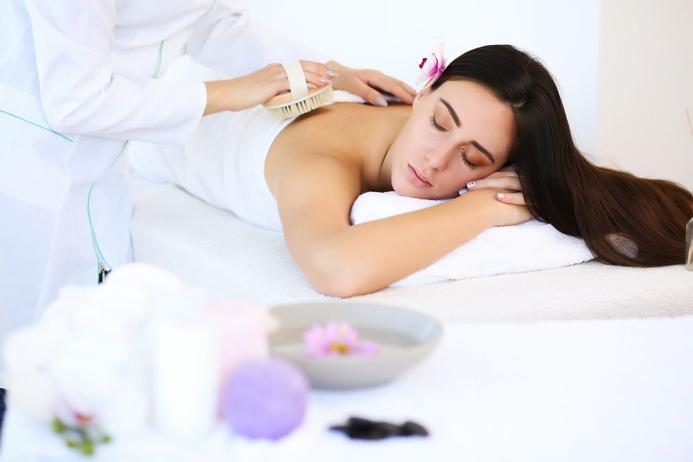 relaxing-massage-therapies-in-dubai-big-0