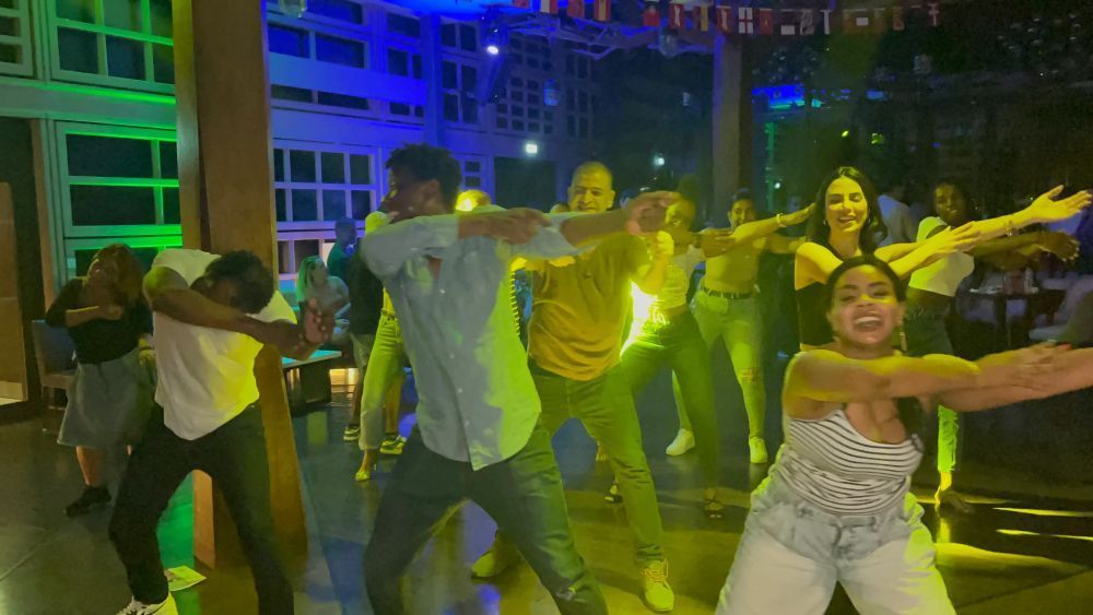 kizomba-classes-dubai-for-couples-and-solo-participants-big-0