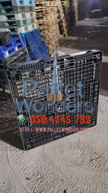 plastic-pallets-0555450341-big-1