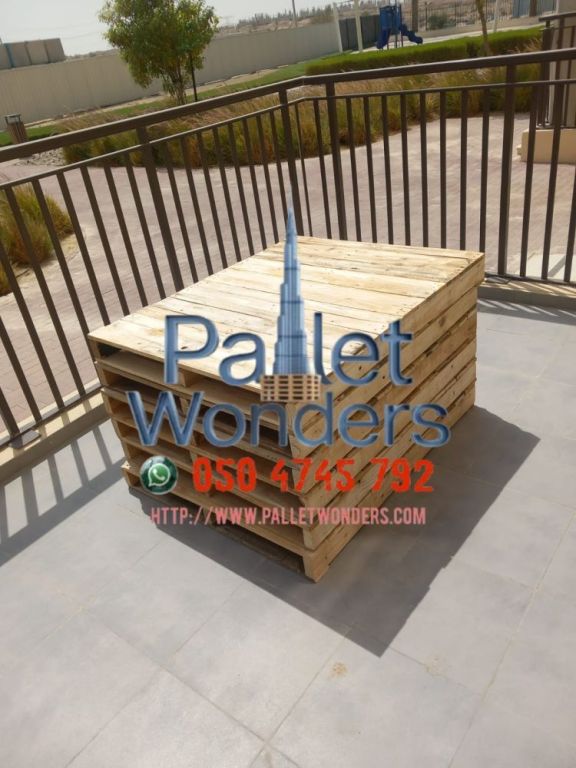 plastic-pallets-0555450341-big-0