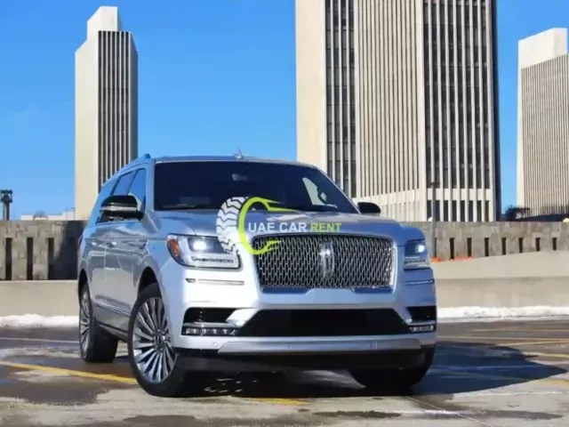 premium-lincoln-chauffeur-travel-in-dubai-abu-dhabi