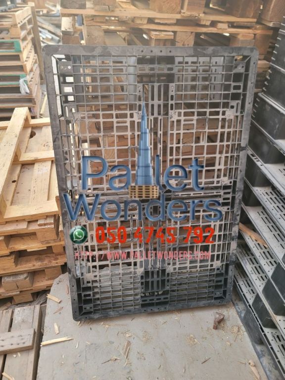 plastic-0555450341-pallets-big-2