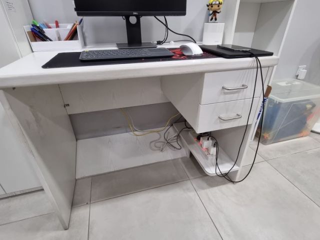 study-tables-with-gaming-chair