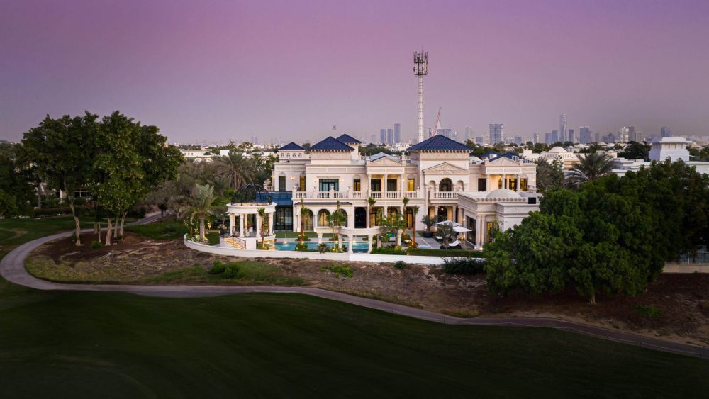lsi-la-sorogeeka-interiors-creates-luxury-interior-spaces-big-0