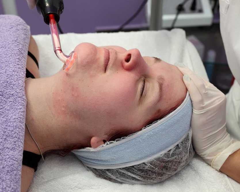 best-clinics-for-repairing-sun-damaged-skin-in-dubai