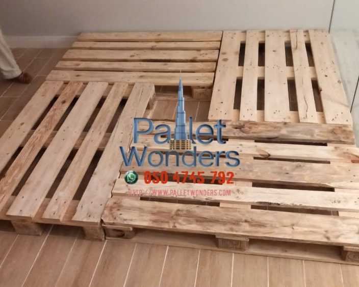 pallets-0555450341-wooden