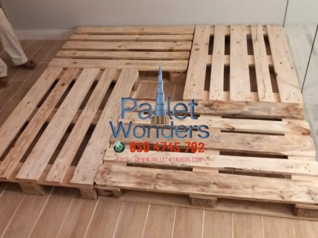 pallets-0555450341-wooden