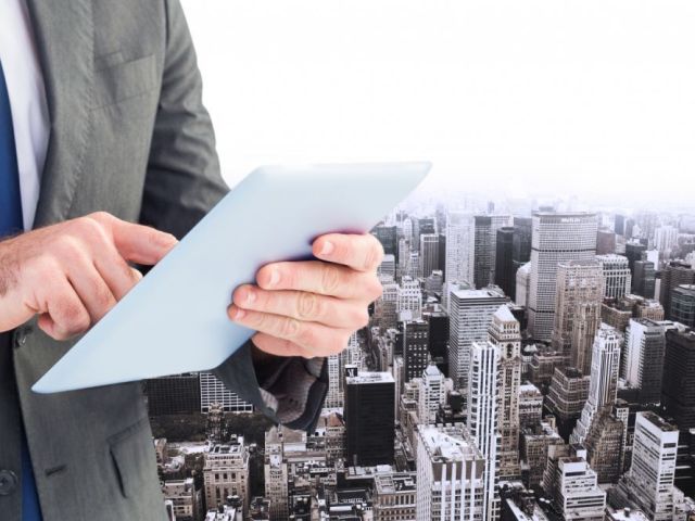 easy-commercial-trade-license-in-dubai-bizzrost