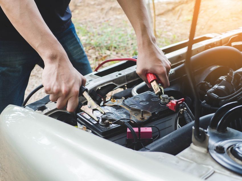 premium-car-battery-jumpstart-services-in-dubai-big-0