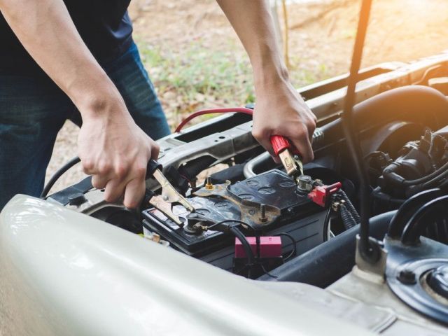 premium-car-battery-jumpstart-services-in-dubai