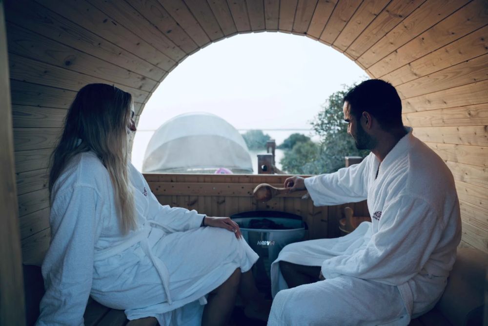 best-resorts-for-honeymoons-dubai-beach-resort-in-dubai-big-1