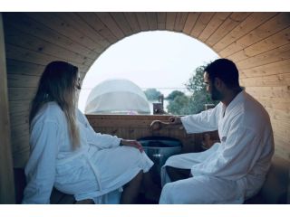 best-resorts-for-honeymoons-dubai-beach-resort-in-dubai-small-1