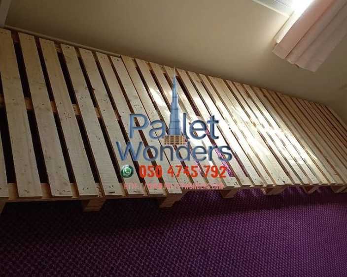 0507330544-wooden-pallets