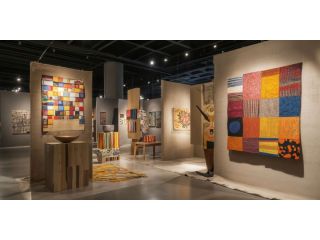 custom-art-services-for-modern-homes-and-businesses-small-0