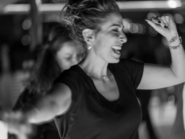 join-professional-salsa-lessons-for-couples-in-abu-dhabi-today